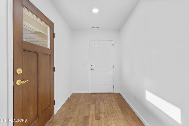 3915 Washington Pike, Knoxville, TN 37917