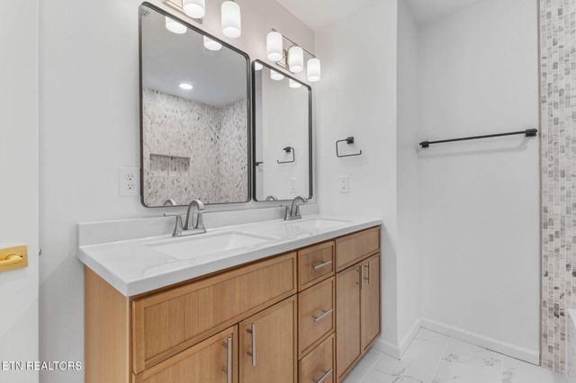 3915 Washington Pike, Knoxville, TN 37917