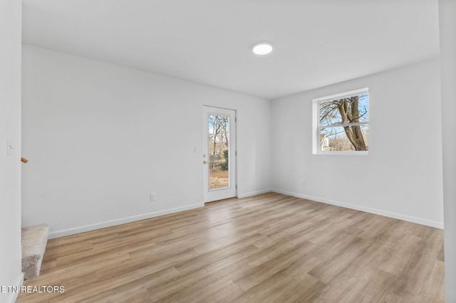 3915 Washington Pike, Knoxville, TN 37917