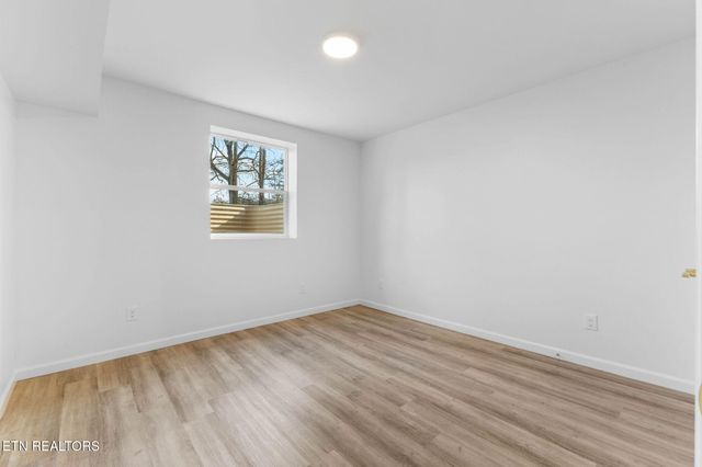 3915 Washington Pike, Knoxville, TN 37917