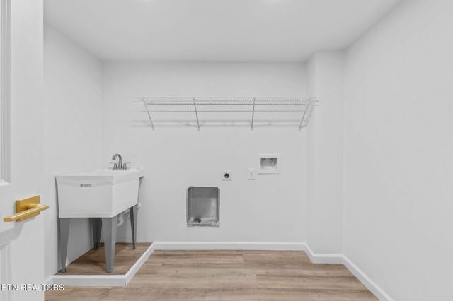 3915 Washington Pike, Knoxville, TN 37917