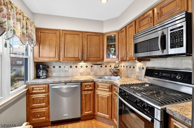 41 School St, Clark Twp., NJ 07066