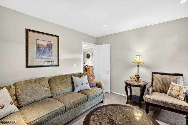 41 School St, Clark Twp., NJ 07066