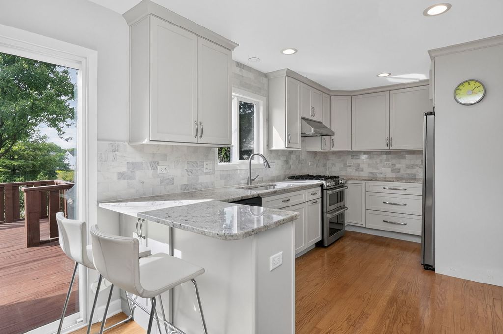 813 Hyde Park Lane, Naperville, IL 60565 — photo 5