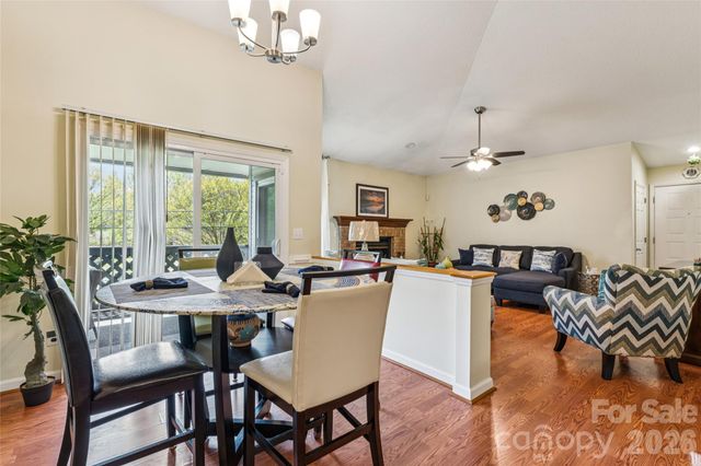 5812 Harris Grove Lane, Charlotte, NC 28212