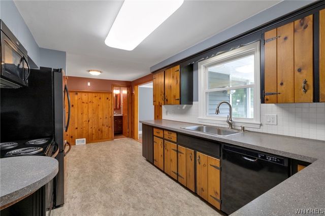 597 Alt Boulevard, Grand Island, NY 14072