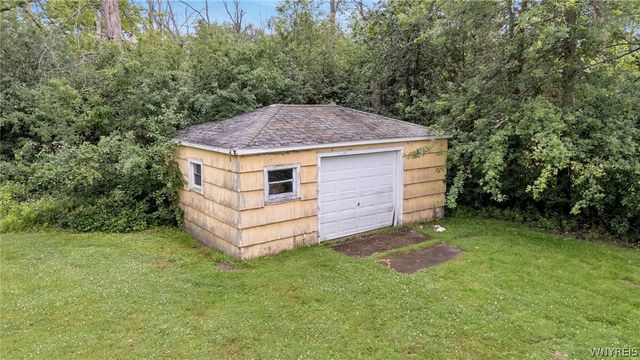 597 Alt Boulevard, Grand Island, NY 14072