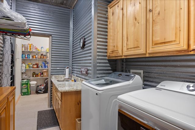 1436 County Road 216, Iredell, TX 76649