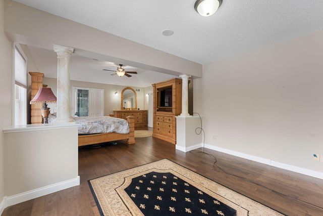 6453 Oxford Road N, Shakopee, MN 55379