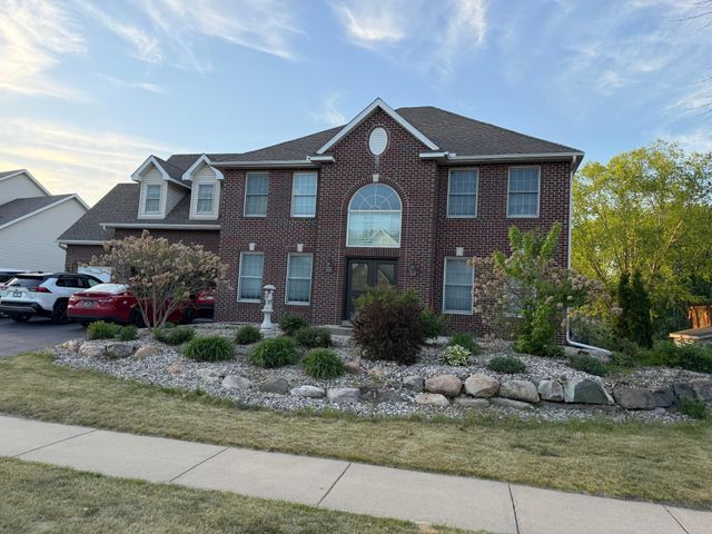 6453 Oxford Road N, Shakopee, MN 55379