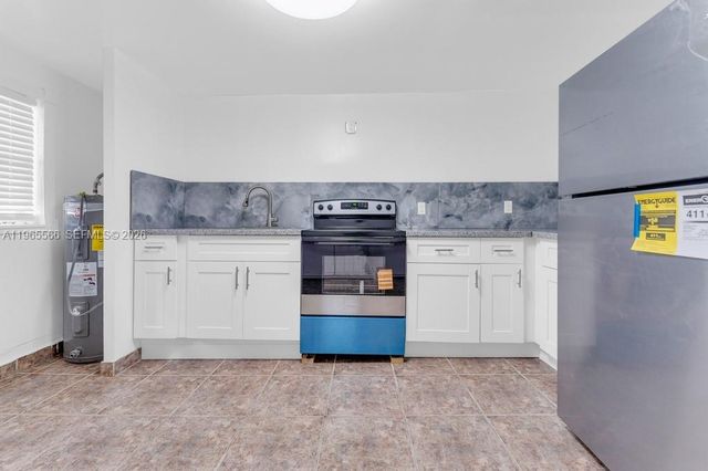 5831 Taylor St 3, Hollywood, FL 33021