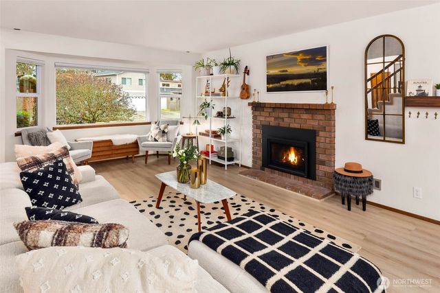 10309 50th Place W, Mukilteo, WA 98275