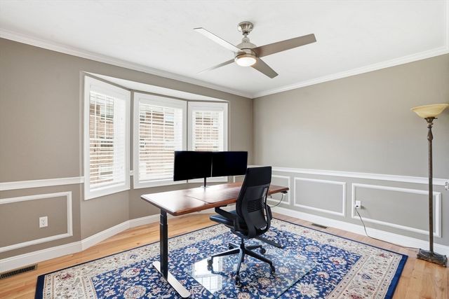 60 Lenox St 11, Norwood, MA 02062