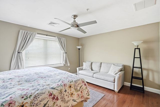 60 Lenox St 11, Norwood, MA 02062