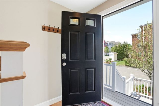 60 Lenox St 11, Norwood, MA 02062