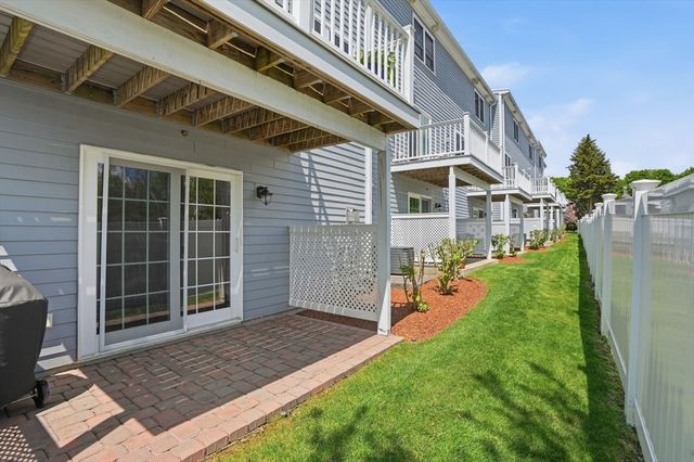 60 Lenox St 11, Norwood, MA 02062