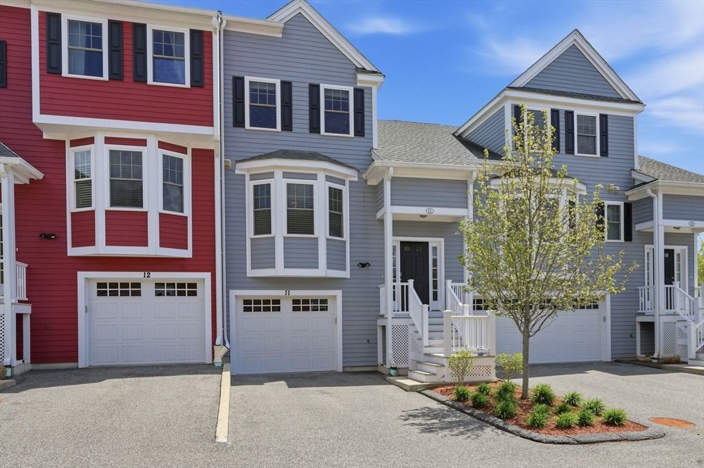 60 Lenox St 11, Norwood, MA 02062