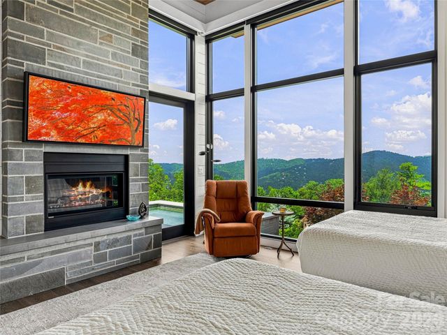 25 Bartrams Walk Drive, Asheville, NC 28804