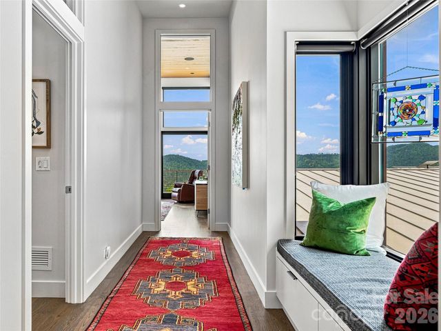 25 Bartrams Walk Drive, Asheville, NC 28804