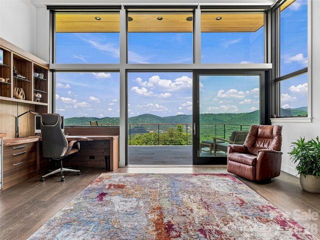 25 Bartrams Walk Drive, Asheville, NC 28804