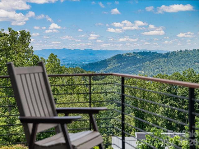 25 Bartrams Walk Drive, Asheville, NC 28804