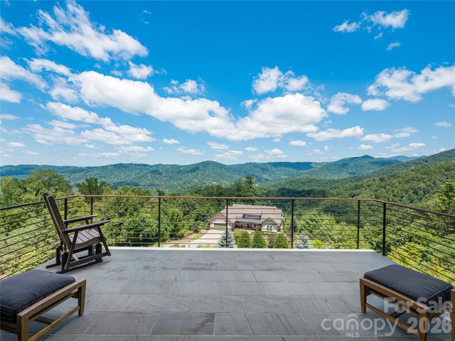25 Bartrams Walk Drive, Asheville, NC 28804