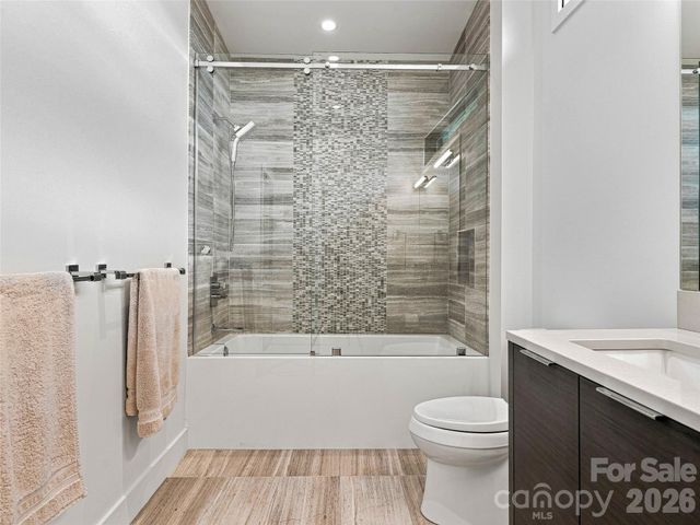 25 Bartrams Walk Drive, Asheville, NC 28804