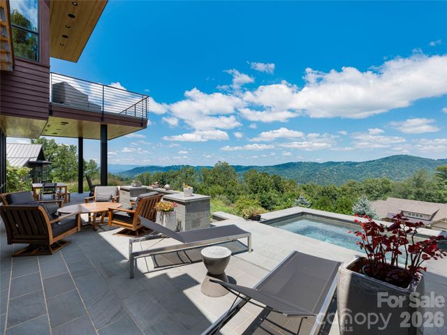 25 Bartrams Walk Drive, Asheville, NC 28804