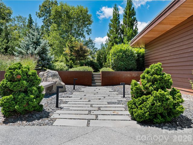 25 Bartrams Walk Drive, Asheville, NC 28804