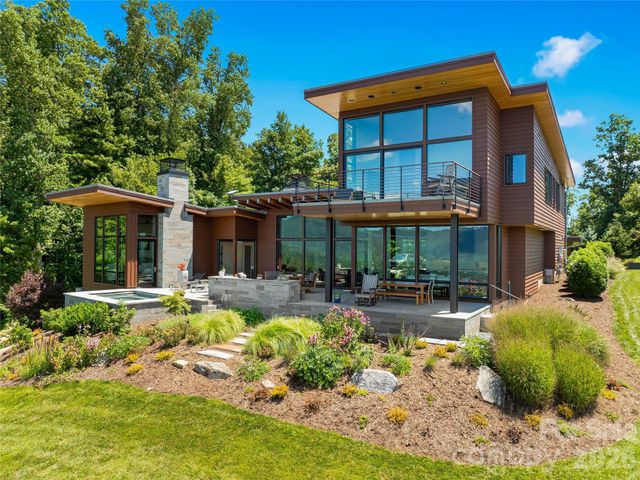 25 Bartrams Walk Drive, Asheville, NC 28804