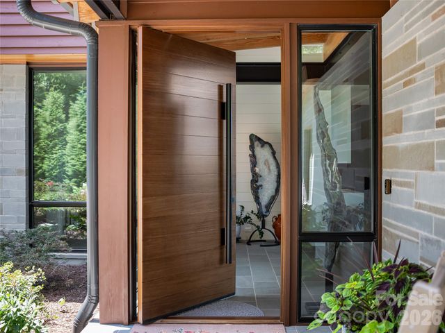25 Bartrams Walk Drive, Asheville, NC 28804