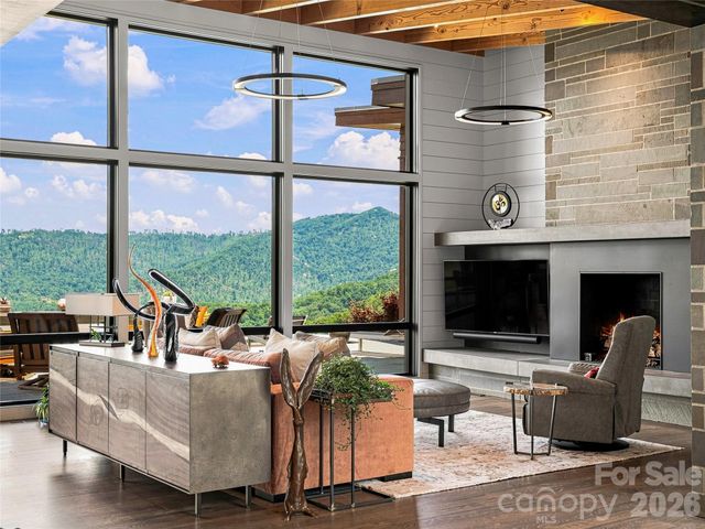25 Bartrams Walk Drive, Asheville, NC 28804