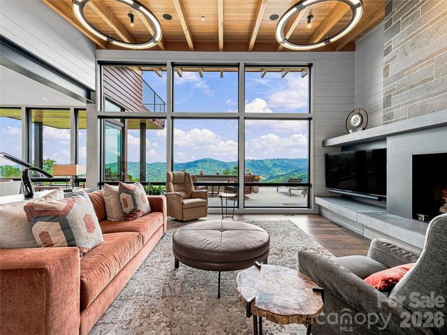 25 Bartrams Walk Drive, Asheville, NC 28804