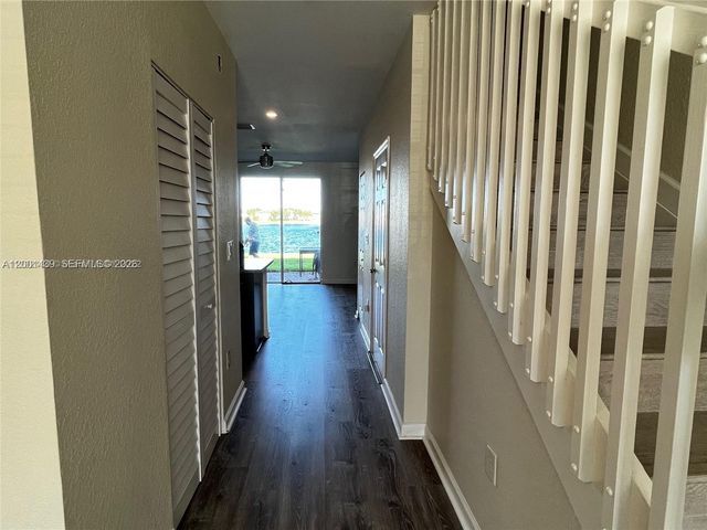 9123 SW 227th St 4, Cutler Bay, FL 33190