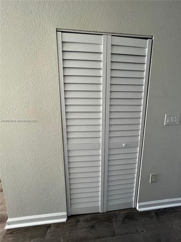 9123 SW 227th St 4, Cutler Bay, FL 33190