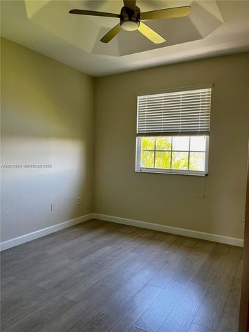 9123 SW 227th St 4, Cutler Bay, FL 33190