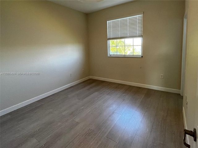 9123 SW 227th St 4, Cutler Bay, FL 33190