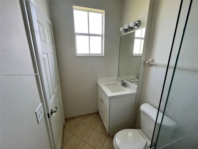 9123 SW 227th St 4, Cutler Bay, FL 33190