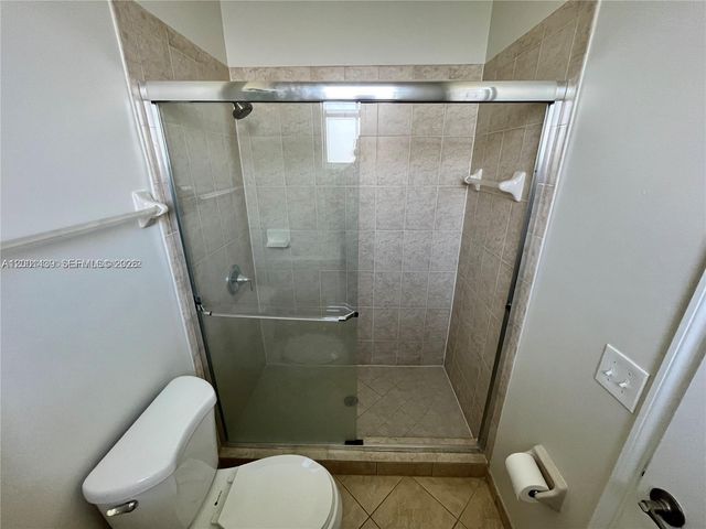 9123 SW 227th St 4, Cutler Bay, FL 33190