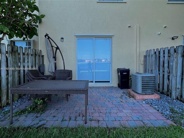 9123 SW 227th St 4, Cutler Bay, FL 33190