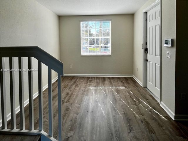 9123 SW 227th St 4, Cutler Bay, FL 33190