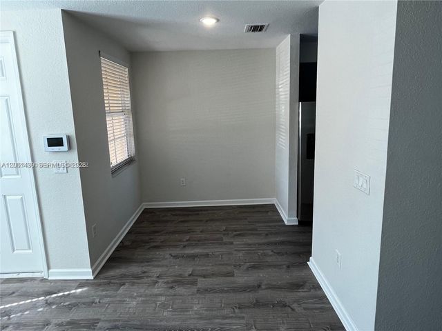 9123 SW 227th St 4, Cutler Bay, FL 33190