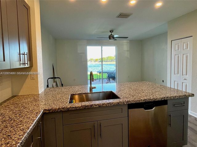 9123 SW 227th St 4, Cutler Bay, FL 33190