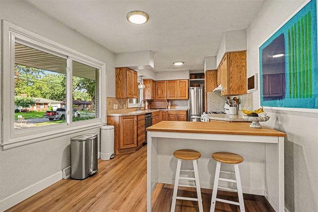 3010 Country Club Drive, Muskegon, MI 49441