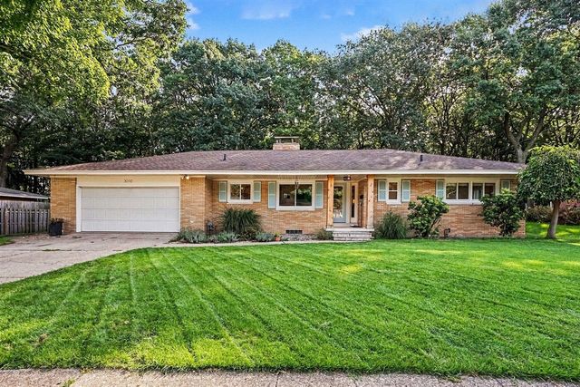 3010 Country Club Drive, Muskegon, MI 49441