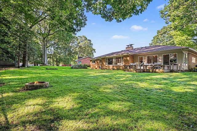 3010 Country Club Drive, Muskegon, MI 49441