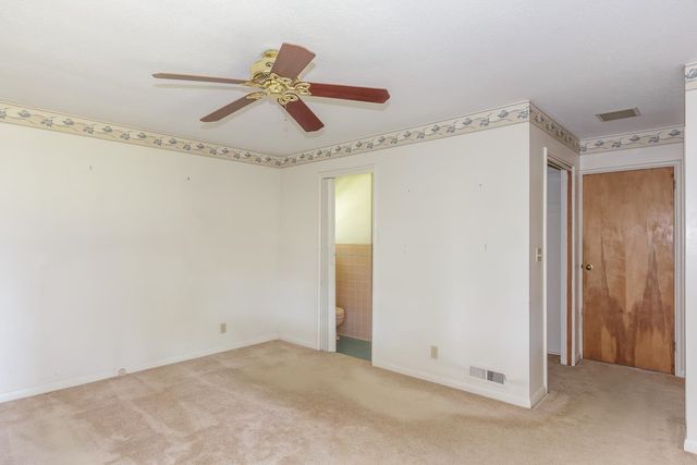 23 Palomino Lane, Bedford, NH 03110