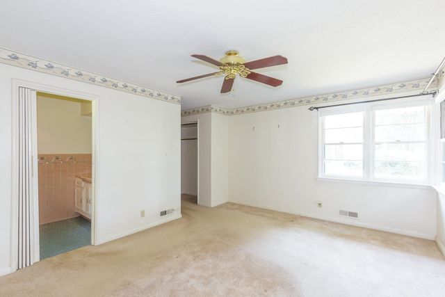 23 Palomino Lane, Bedford, NH 03110