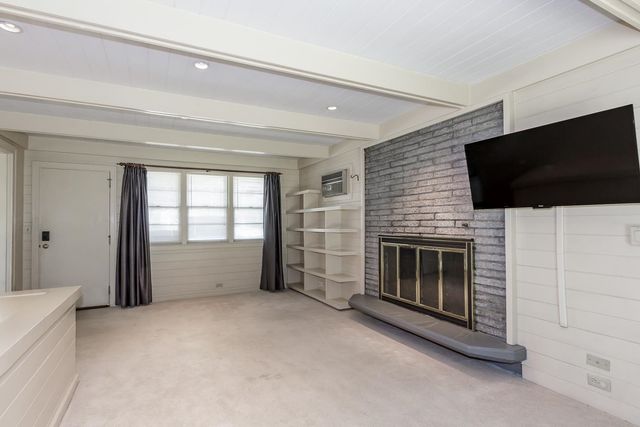 23 Palomino Lane, Bedford, NH 03110