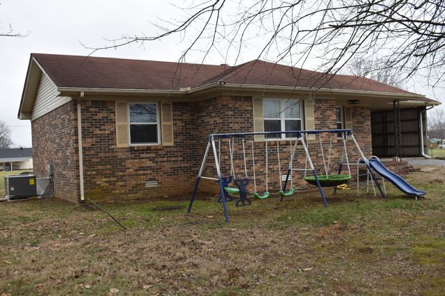 1396 Old Highway 52, Lafayette, TN 37083